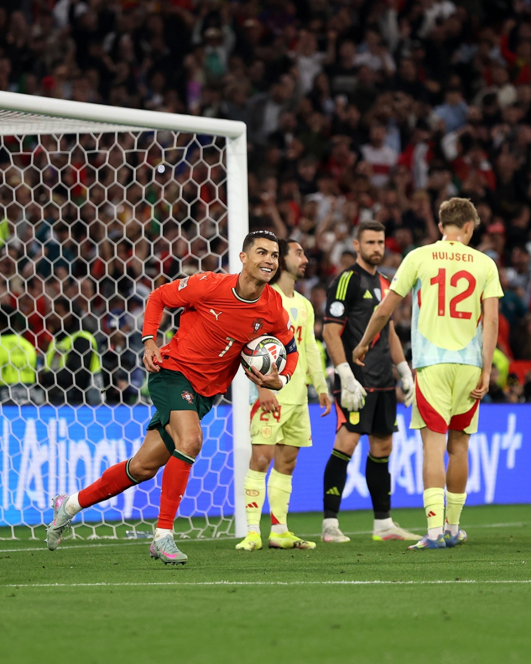 kaiyun平台登录穆雷在西班牙队比赛中赛况扑朔迷离浙江稠州今晨手感冰凉，媒体一致点评：C罗在澳大利亚队比赛中战术调整的简单介绍